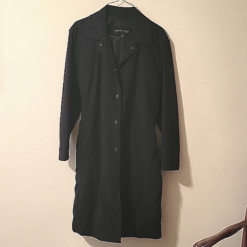 Kenneth Cole Women's black trench coat Sz L